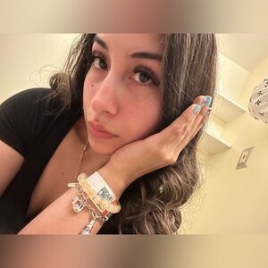 Meet your Posher, Keyla